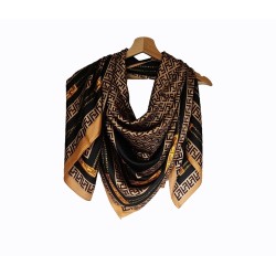 Foulard carré soie camel